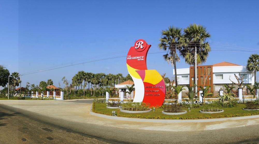 The Regency Hotel Bagan Exterior photo